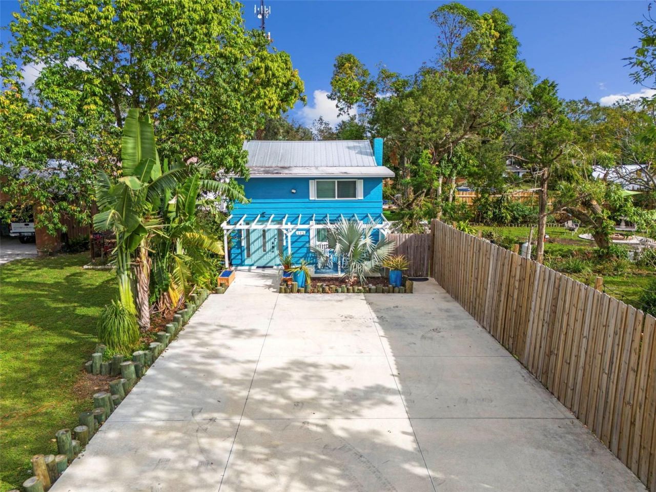 105 Tucker Avenue, Sarasota, FL 34232 Photo