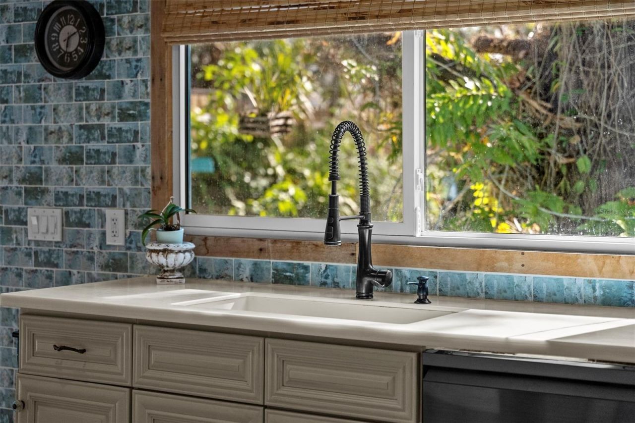 105 Tucker Avenue, Sarasota, FL 34232 Photo