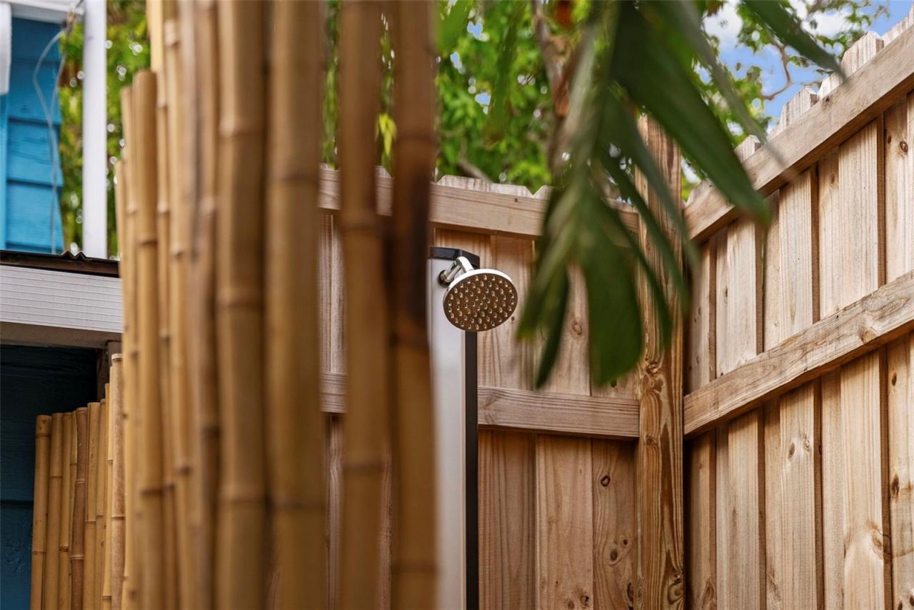 105 Tucker Avenue, Sarasota, FL 34232 Photo