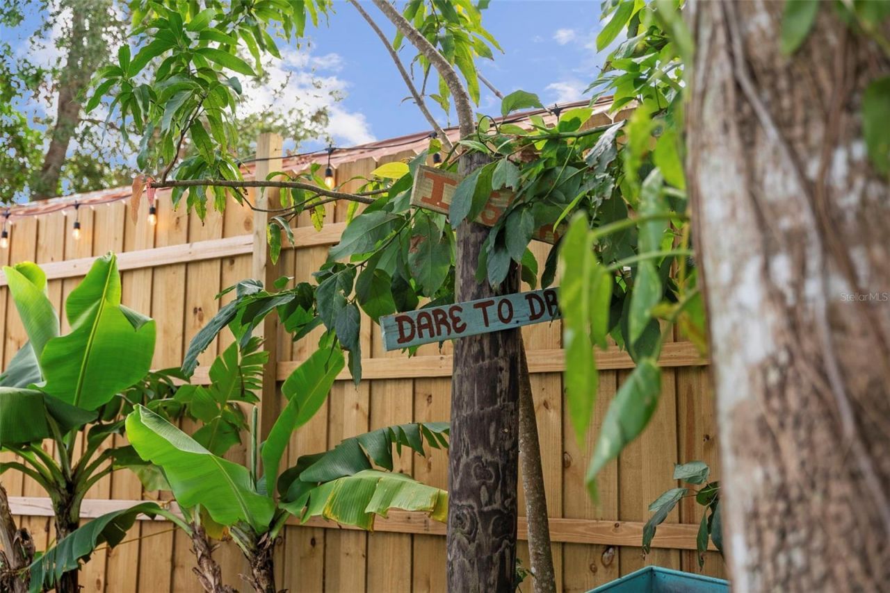 105 Tucker Avenue, Sarasota, FL 34232 Photo