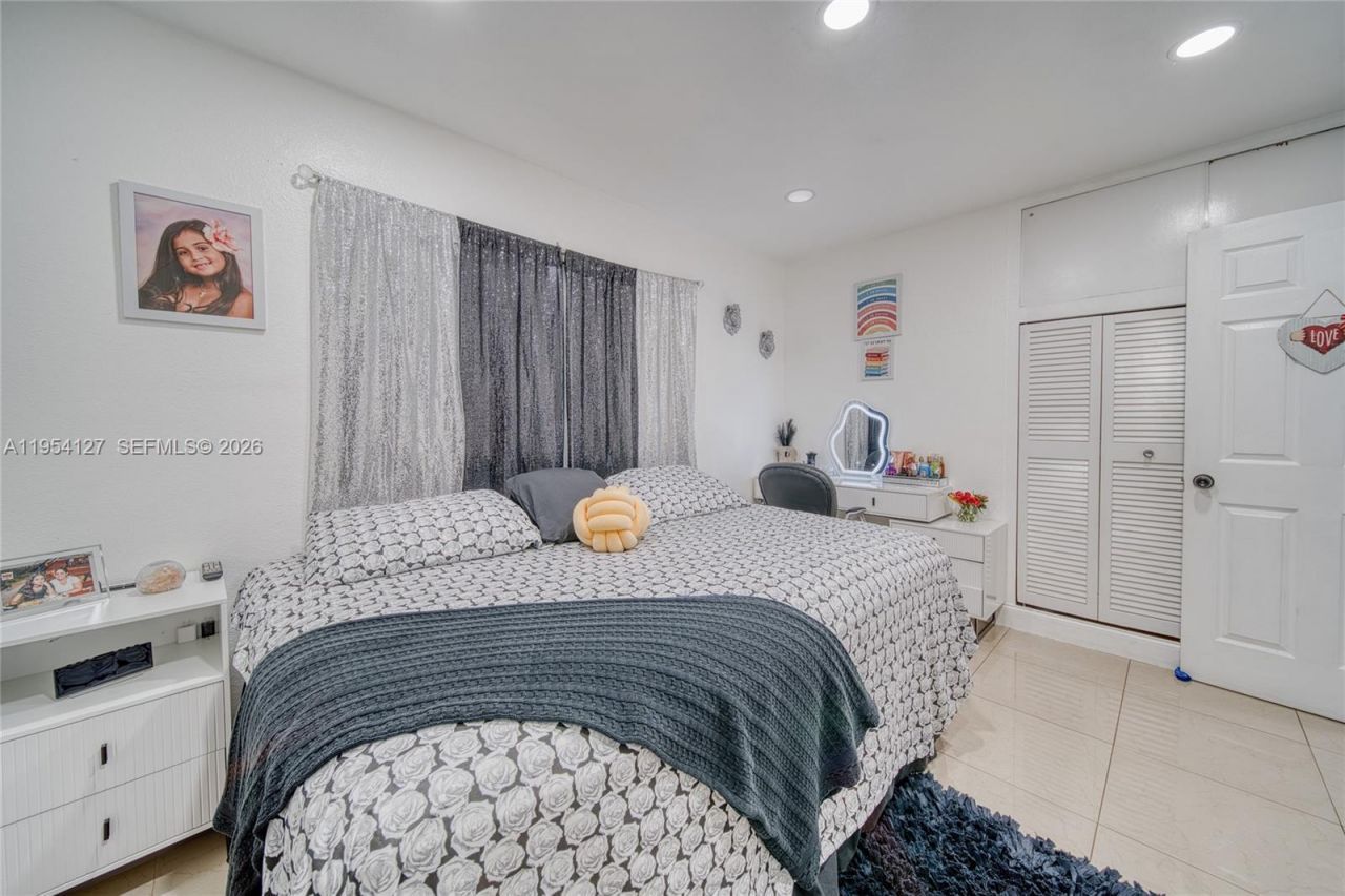 443 Barnett St, West Palm Beach, FL 33405 Photo