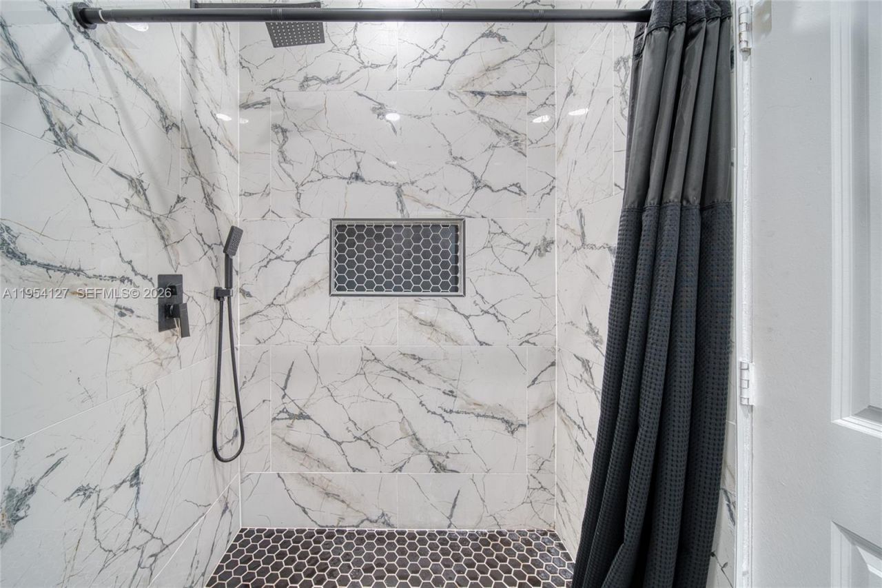 443 Barnett St, West Palm Beach, FL 33405 Photo