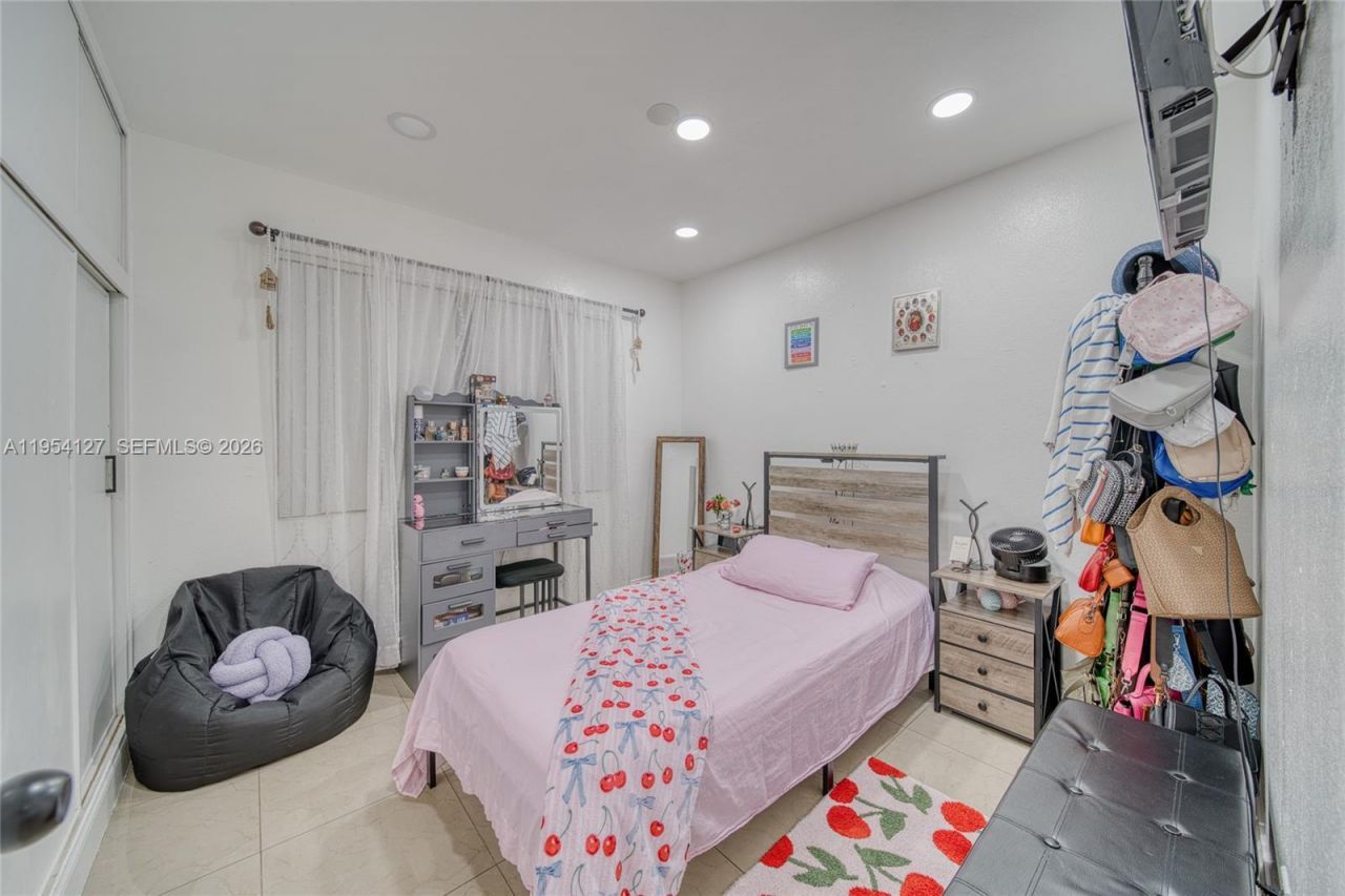 443 Barnett St, West Palm Beach, FL 33405 Photo