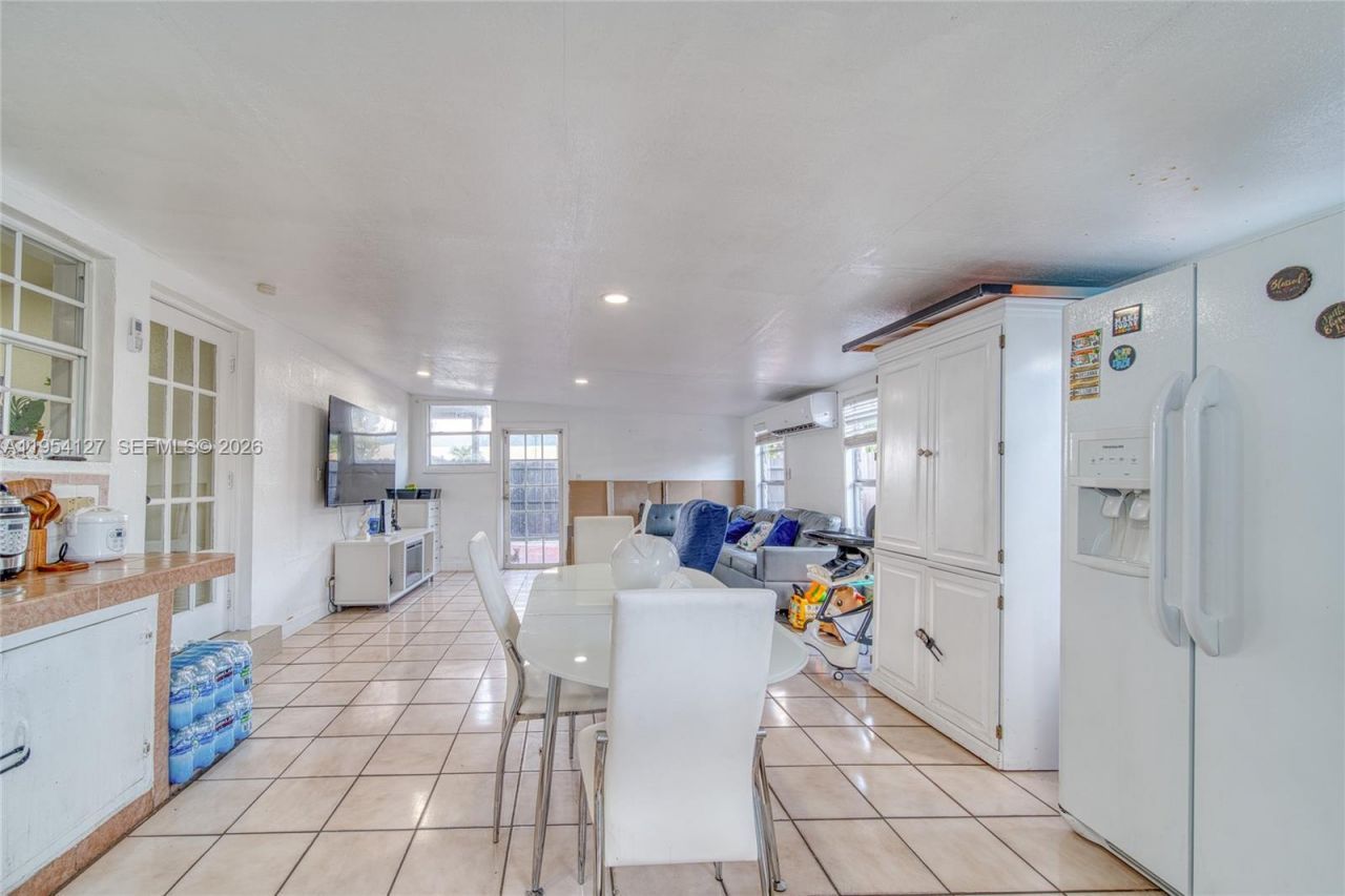 443 Barnett St, West Palm Beach, FL 33405 Photo