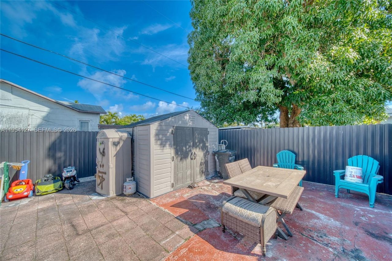 443 Barnett St, West Palm Beach, FL 33405 Photo