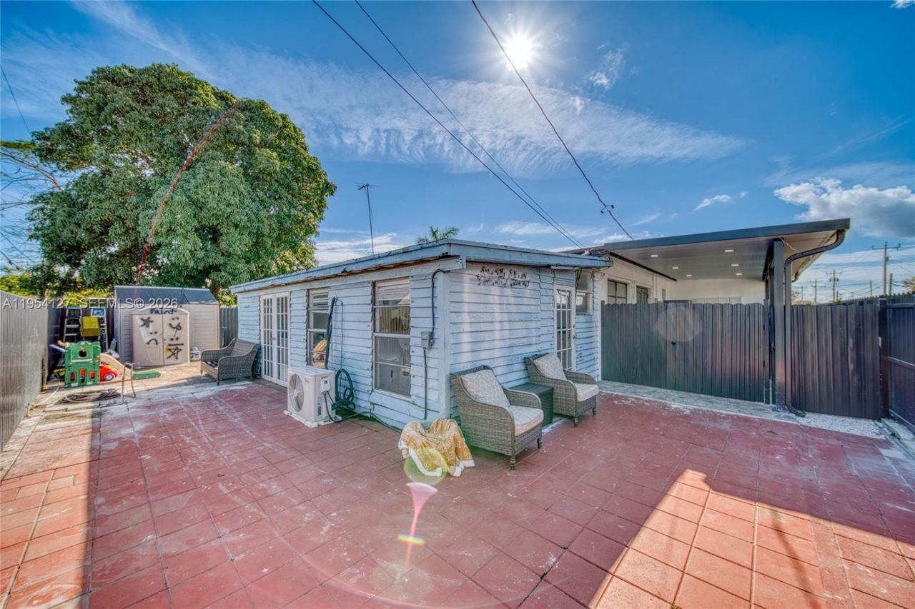 443 Barnett St, West Palm Beach, FL 33405 Photo