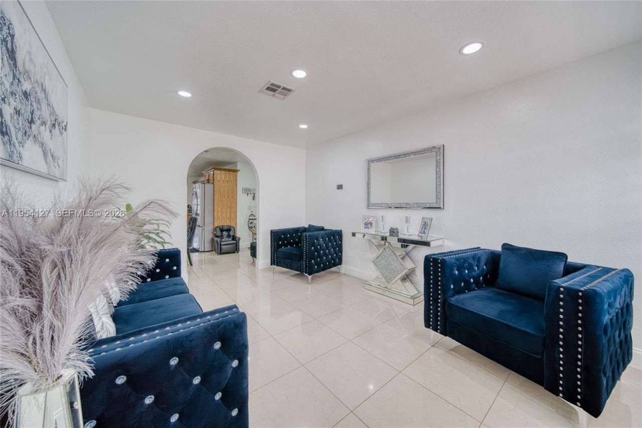 443 Barnett St, West Palm Beach, FL 33405 Photo