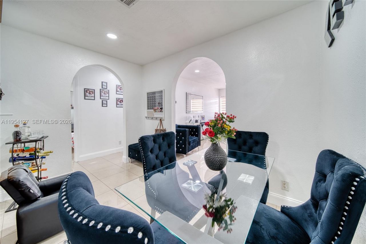 443 Barnett St, West Palm Beach, FL 33405 Photo