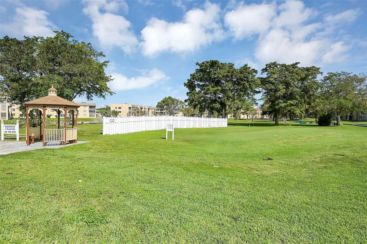 9841 Sunrise Lakes Blvd , Unit 310, Sunrise, FL 33322 Photo