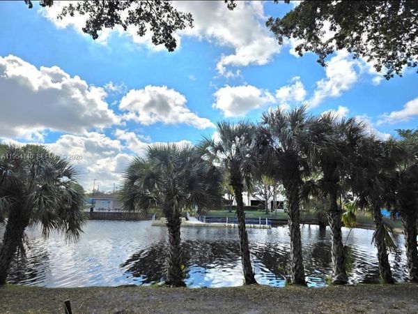 6389 Cotton Tail Rd, Miami Lakes, FL 33014