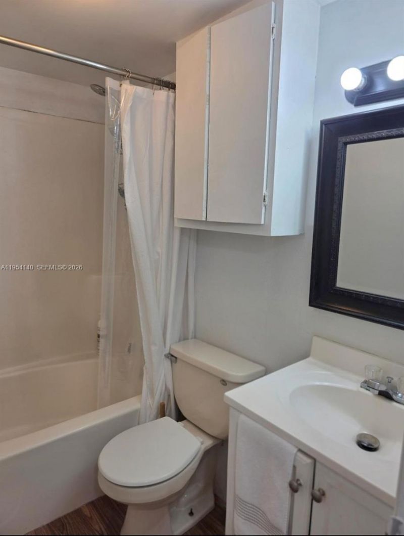 6389 Cotton Tail Rd, Miami Lakes, FL 33014 Photo