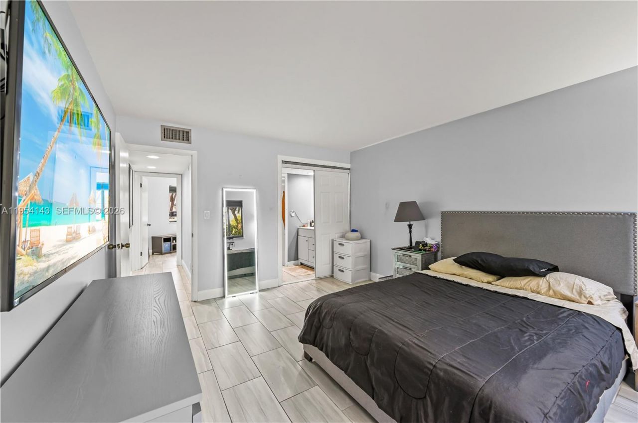 8058 NW 15th Mnr, Unit 8058, Plantation, FL 33322 Photo