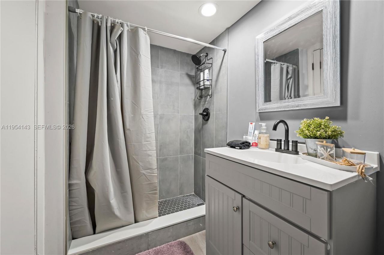 8058 NW 15th Mnr, Unit 8058, Plantation, FL 33322 Photo