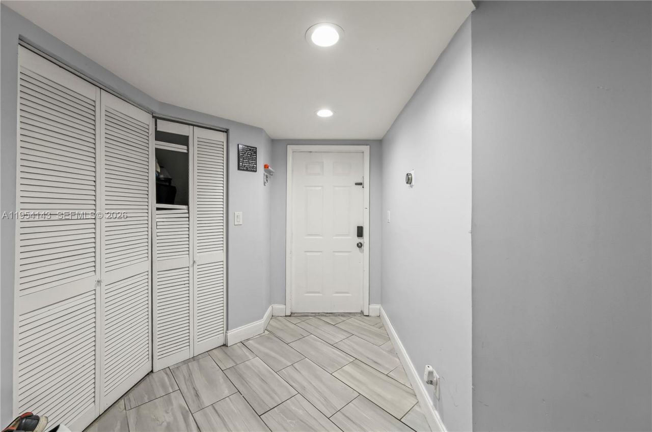 8058 NW 15th Mnr, Unit 8058, Plantation, FL 33322 Photo