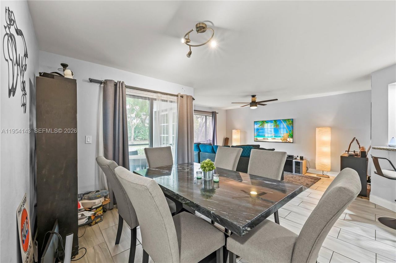 8058 NW 15th Mnr, Unit 8058, Plantation, FL 33322 Photo