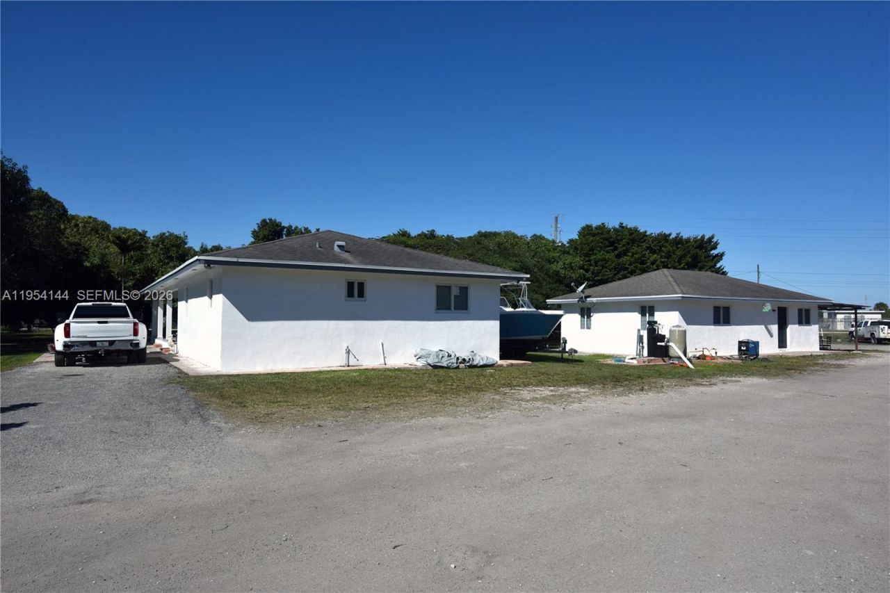 19651 SW 168th St , Miami, FL 33187 Photo