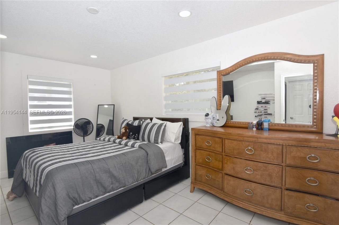 19651 SW 168th St , Miami, FL 33187 Photo