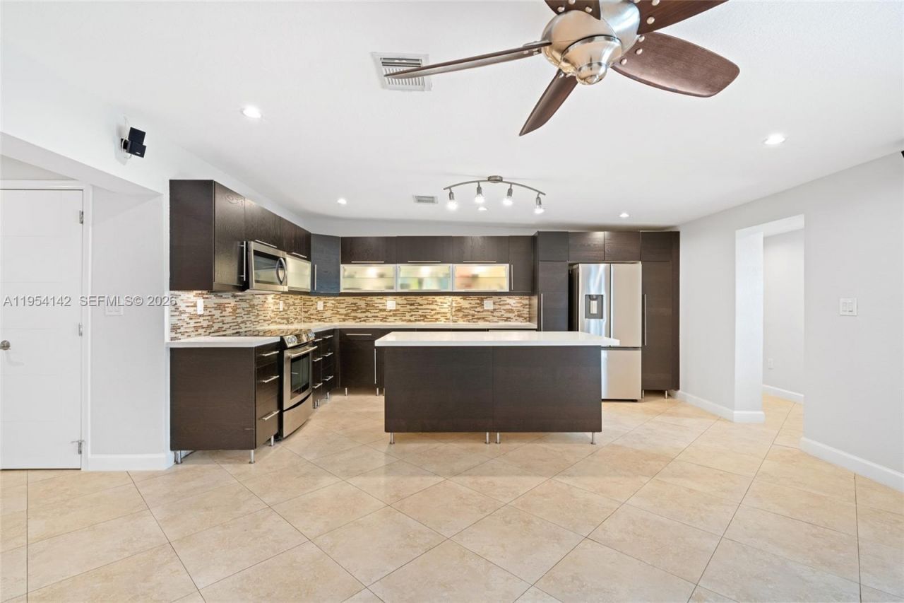 9510 SW 45th Street, Miami, FL 33165 Photo