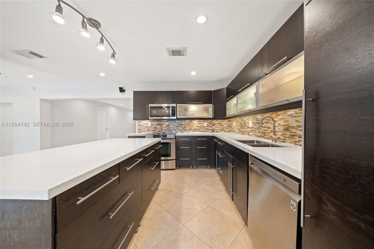 9510 SW 45th Street, Miami, FL 33165 Photo