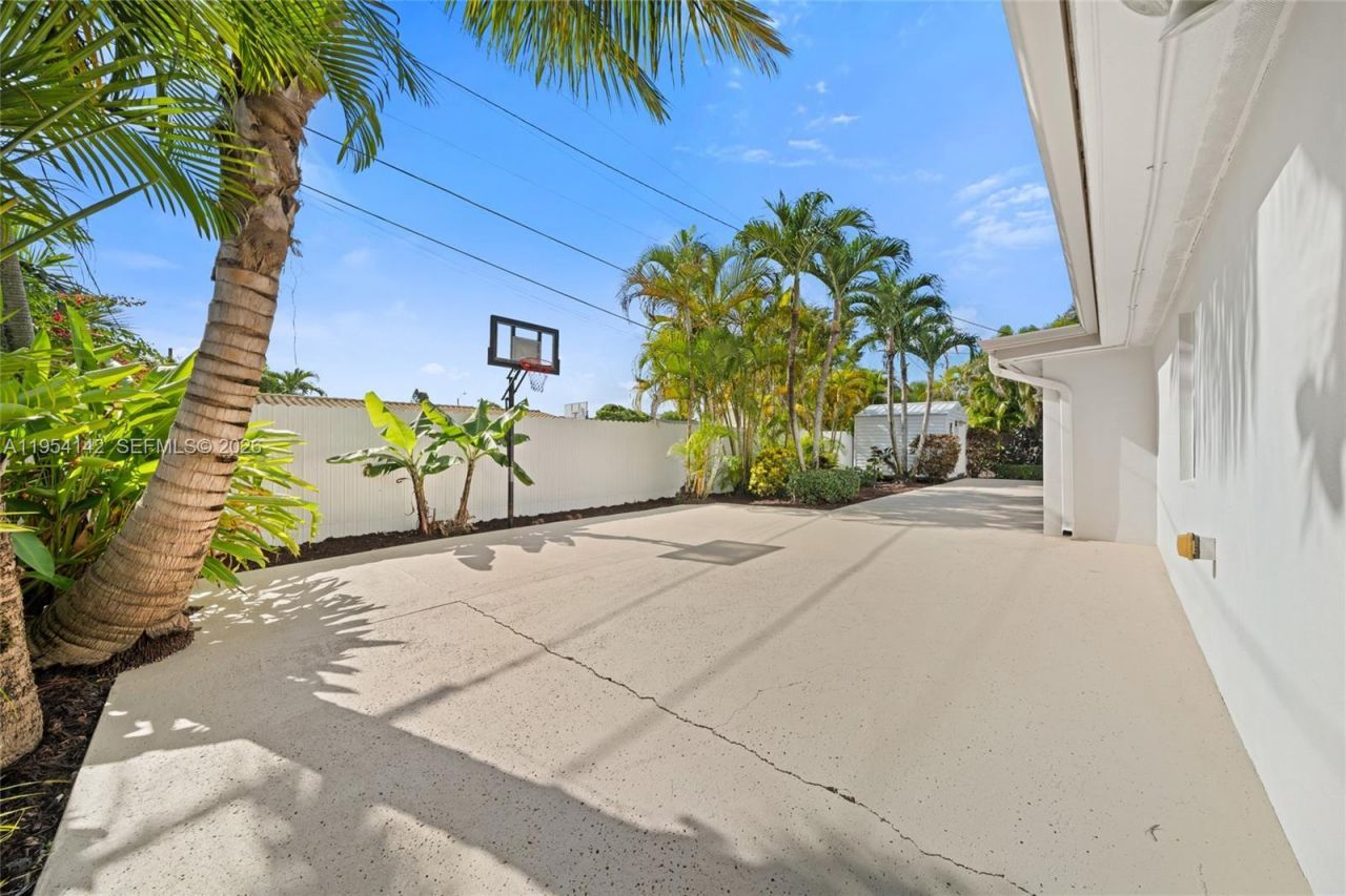 9510 SW 45th Street, Miami, FL 33165 Photo