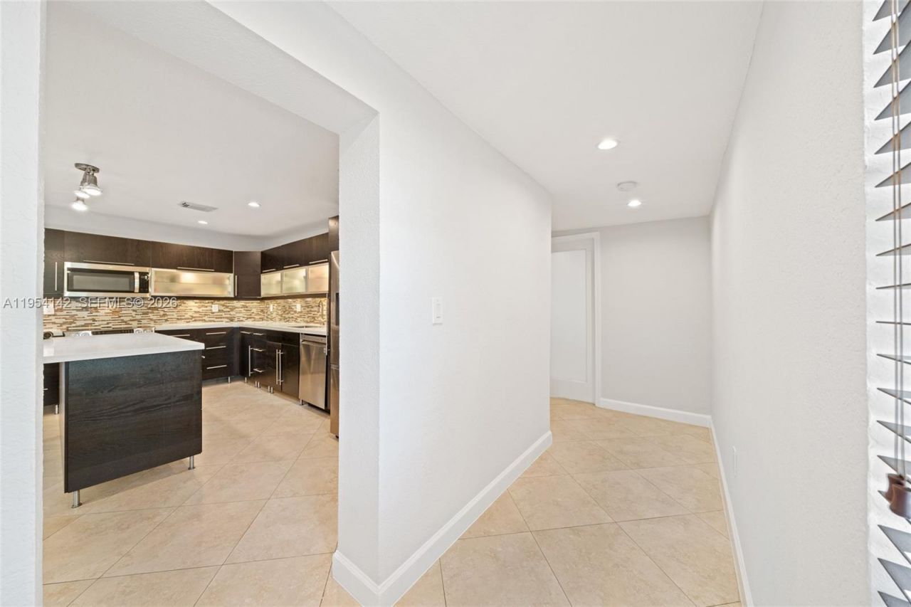 9510 SW 45th Street, Miami, FL 33165 Photo