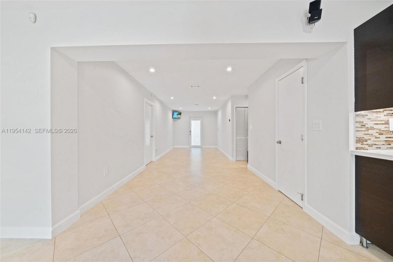 9510 SW 45th Street, Miami, FL 33165 Photo