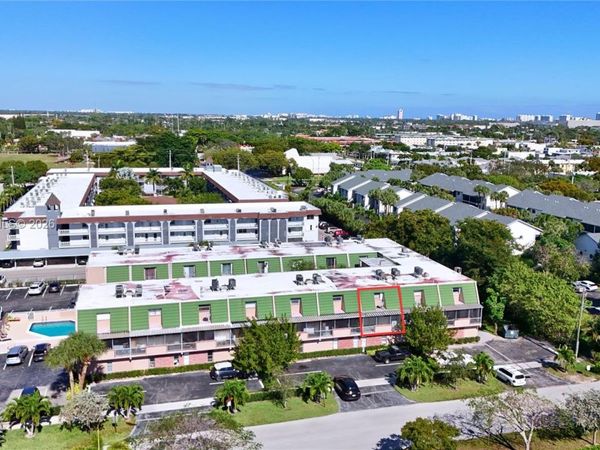 1100 SE 4th Ave, Unit 31, Deerfield Beach, FL 33441