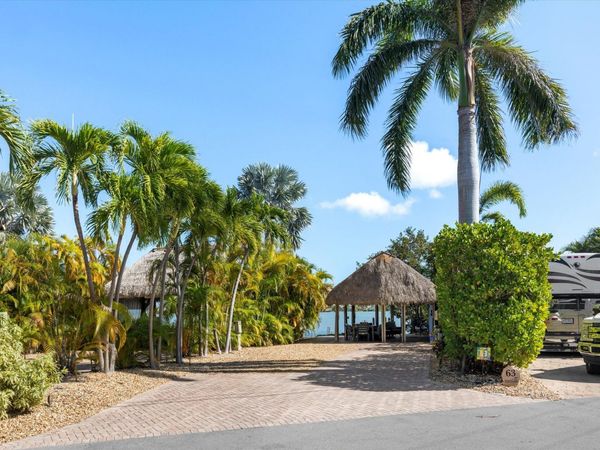 2950 Overseas Highway, Unit 63, Saddle Bunch, FL 33040