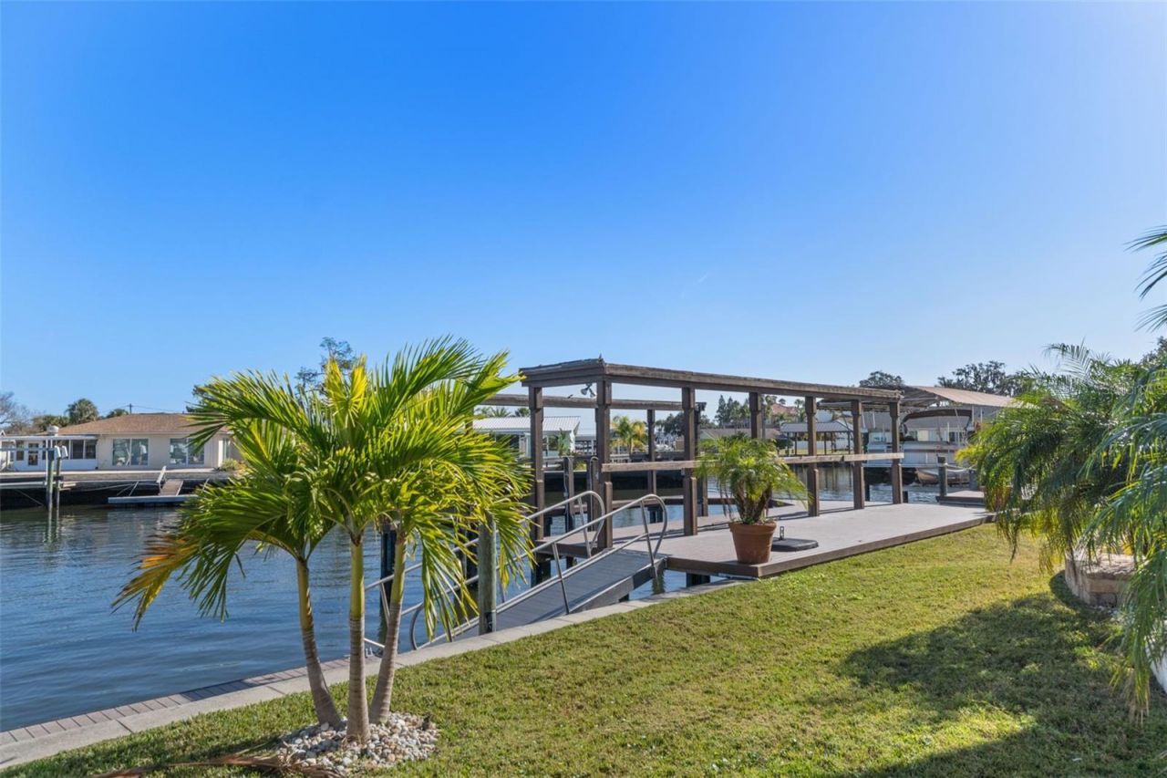 2235 N Kings Cove Point, Crystal River, FL 34429 Photo