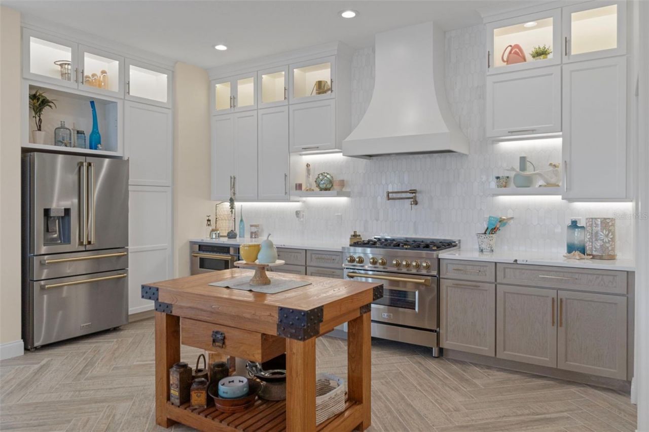 2235 N Kings Cove Point, Crystal River, FL 34429 Photo