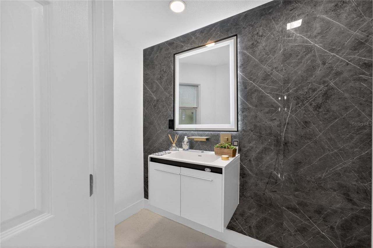 305 Sweetwater Club Circle, Longwood, FL 32779 Photo