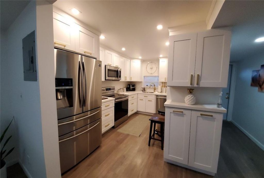 8930 S Hollybrook Boulevard, Unit 204, Pembroke Pines, FL 33025 Photo