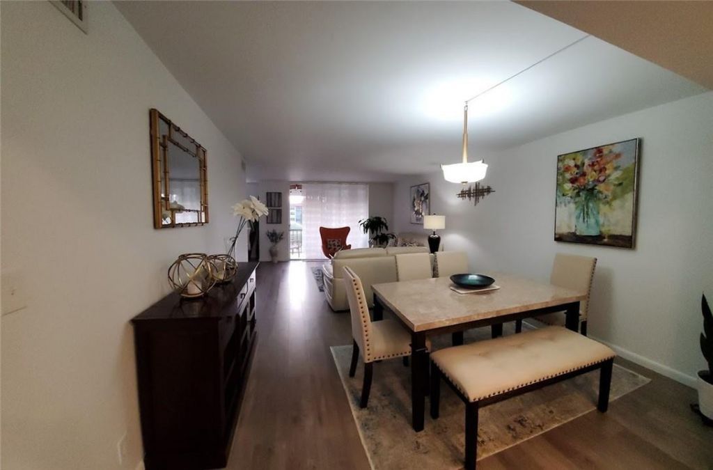 8930 S Hollybrook Boulevard, Unit 204, Pembroke Pines, FL 33025 Photo