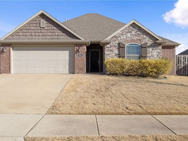 960 Silverthorn Drive, Centerton, AR 72719