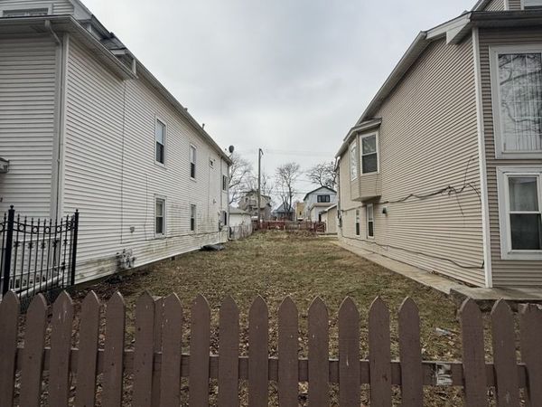 4634 N AVERS Avenue, Chicago, IL 60625