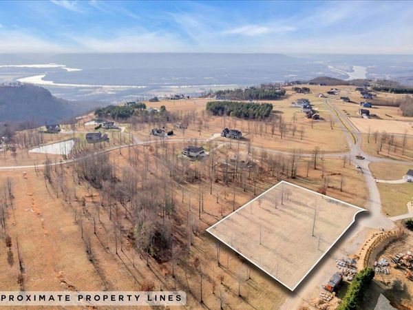 2460 Jasper Highlands Boulevard, Jasper, TN 37347