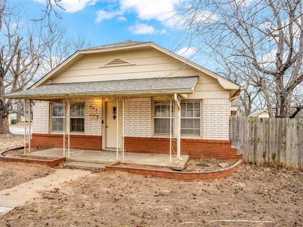 402 S Broadway Street, Marlow, OK 73055