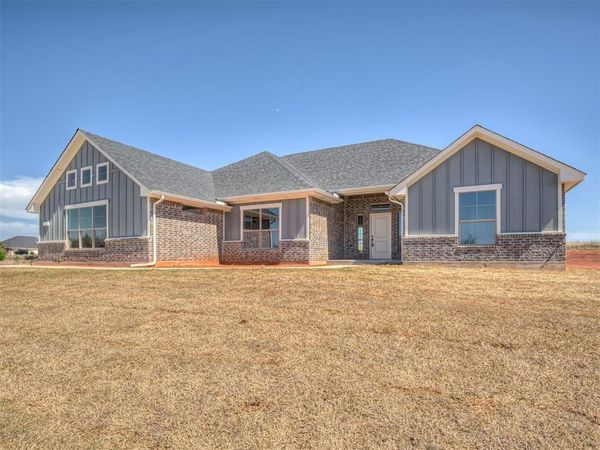 1979 Twin Spires Trail, Blanchard, OK 73010