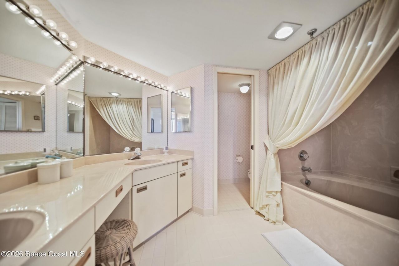 9650 S Ocean Drive, Unit 909, Jensen Beach, FL 34957 Photo