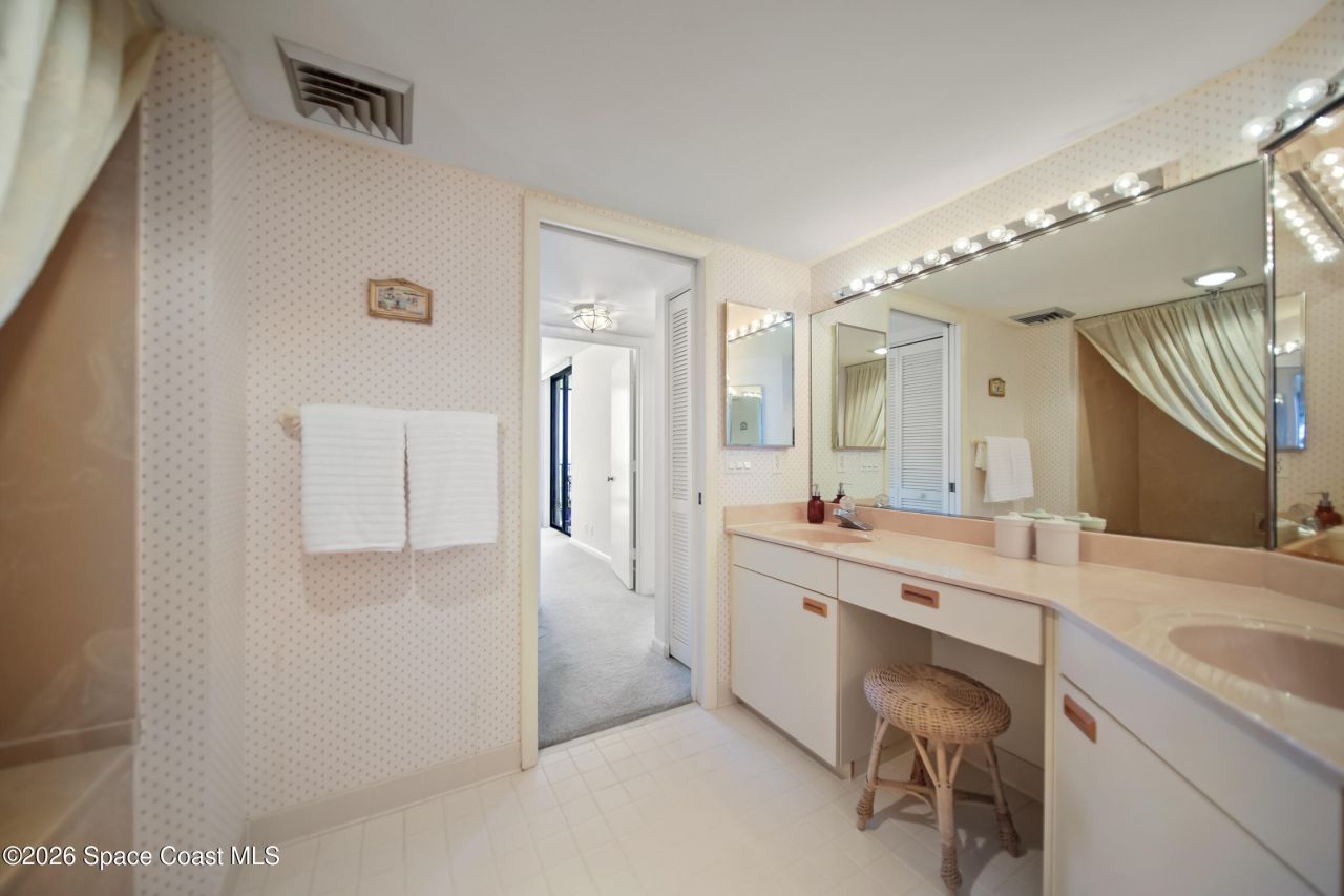 9650 S Ocean Drive, Unit 909, Jensen Beach, FL 34957 Photo