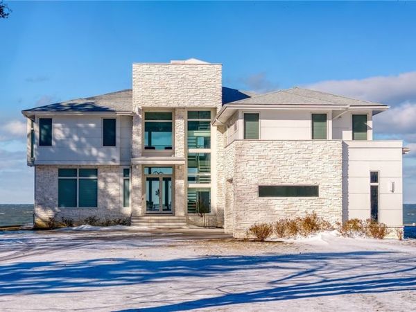 12345 Lake Shore Boulevard, Bratenahl, OH 44108