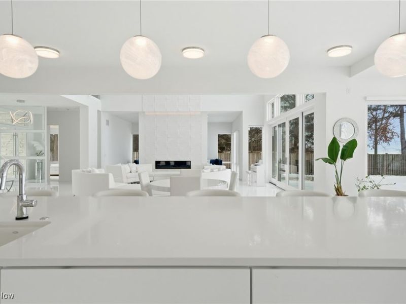 12345 Lake Shore Boulevard, Bratenahl, OH 44108 Photo 15