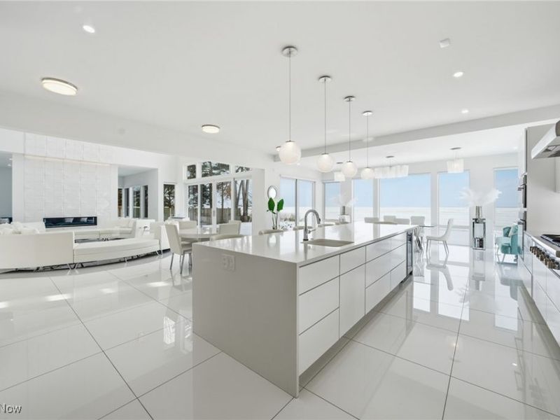 12345 Lake Shore Boulevard, Bratenahl, OH 44108 Photo 16