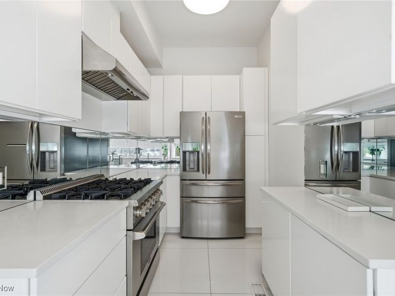 12345 Lake Shore Boulevard, Bratenahl, OH 44108 Photo 17