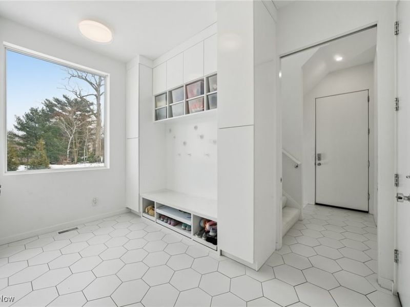 12345 Lake Shore Boulevard, Bratenahl, OH 44108 Photo 19