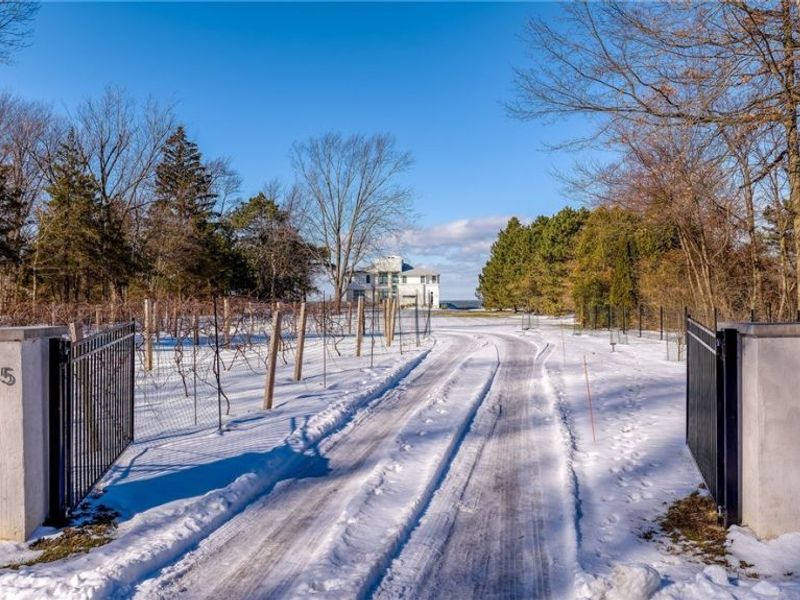 12345 Lake Shore Boulevard, Bratenahl, OH 44108 Photo 2