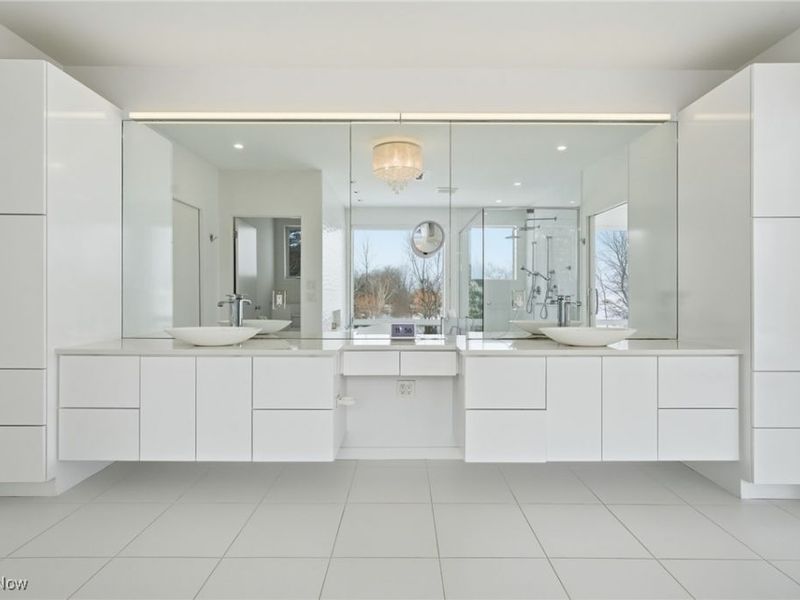 12345 Lake Shore Boulevard, Bratenahl, OH 44108 Photo 27