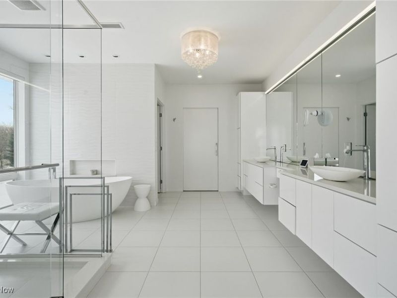 12345 Lake Shore Boulevard, Bratenahl, OH 44108 Photo 29