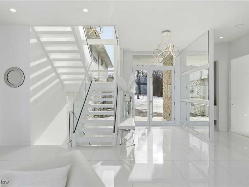 12345 Lake Shore Boulevard, Bratenahl, OH 44108 Photo 3