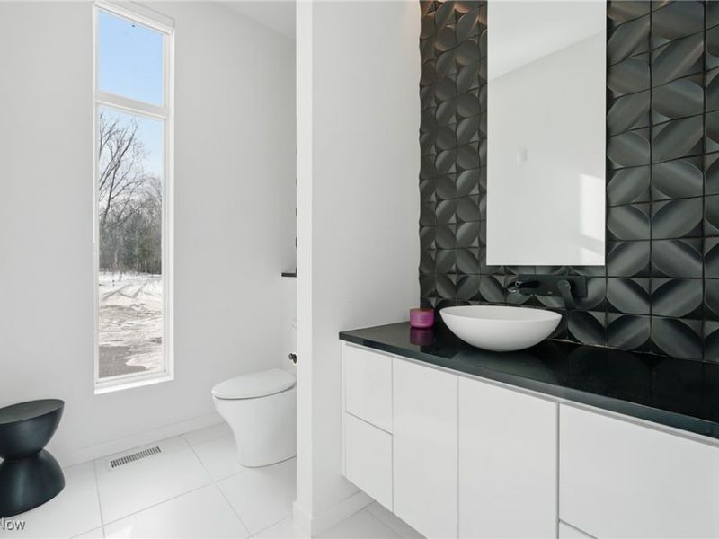 12345 Lake Shore Boulevard, Bratenahl, OH 44108 Photo 31